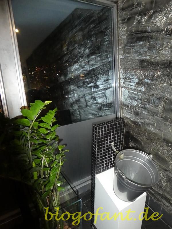 Bratislava – Die moderne pulsierende Stadt am Ufer der Donau 48 K800 Bratislava Ufo WC